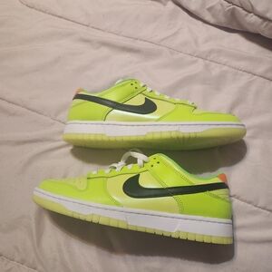 Nike Volt Green and Black Sneakers